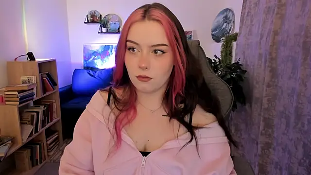 CoralineKeyns online show from 04.18.26