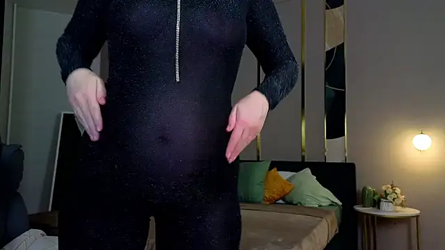 Snapshot of katy__moonj chatting on 10.19.25 katy moonj online show from 10.19.25