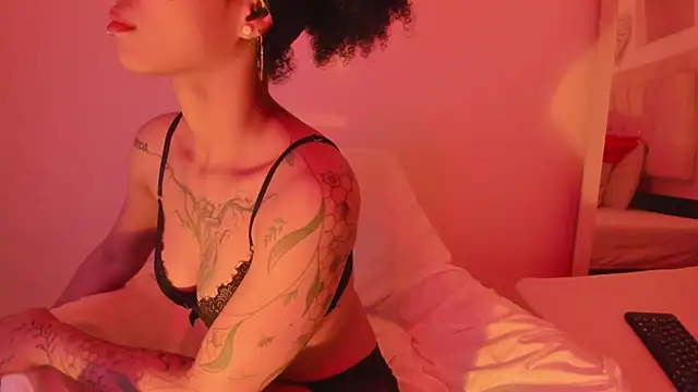 daiana curly online show from 01.15.25