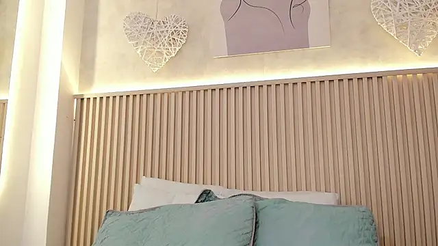 daiana curly online show from 04.17.26