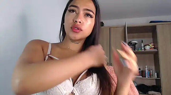 fairylatin222 online show from 01.19.25