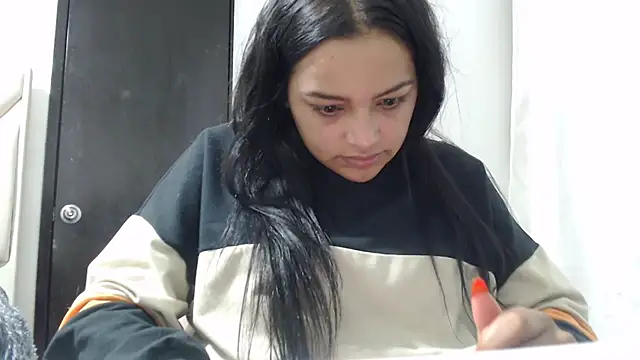 Snapshot of fairylatin222 chatting on 10.02.25 fairylatin222 online show from 10.02.25