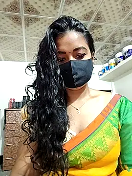 Snapshot of Dil-Ka-Radhika chatting on 10.26.25 Dil-Ka-Radhika online show from 10.26.25