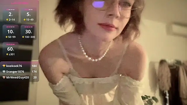 Snapshot of ms_christiana chatting on 11.09.25 ms christiana online show from 11.09.25