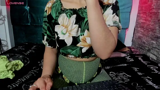 Cloee66 online show from 04.17.26