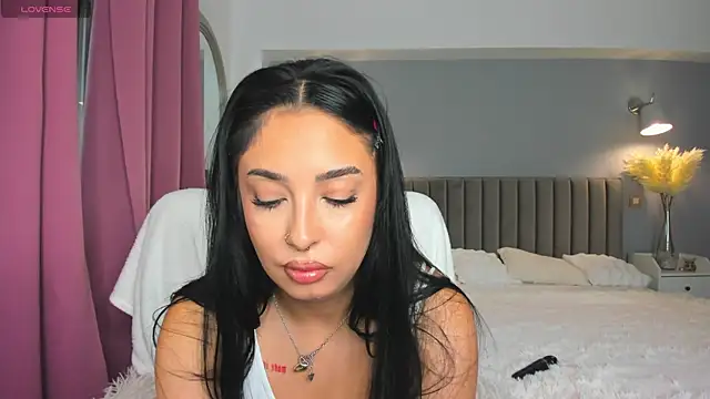 Awesome Jolie online show from 09.11.25