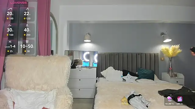 Awesome Jolie online show from 10.18.25