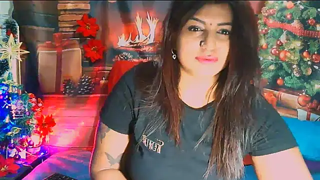 Snapshot of RoyalIndianCreamPuff chatting on 12.14.24 RoyalIndianCreamPuff online show from 12.14.24