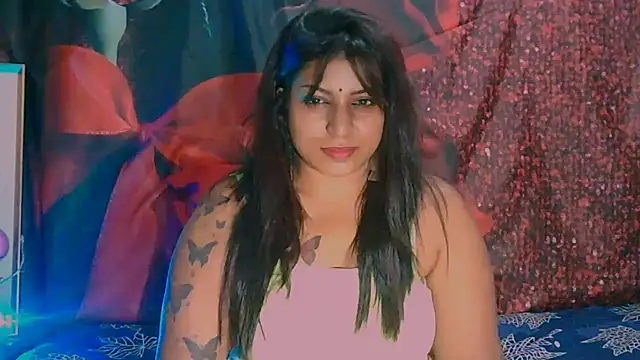 Snapshot of RoyalIndianCreamPuff chatting on 02.06.25 RoyalIndianCreamPuff online show from 02.06.25