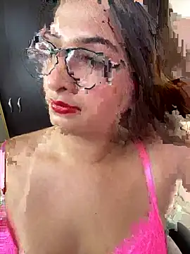 Snapshot of adara_lennox chatting on 09.25.25 adara lennox online show from 09.25.25