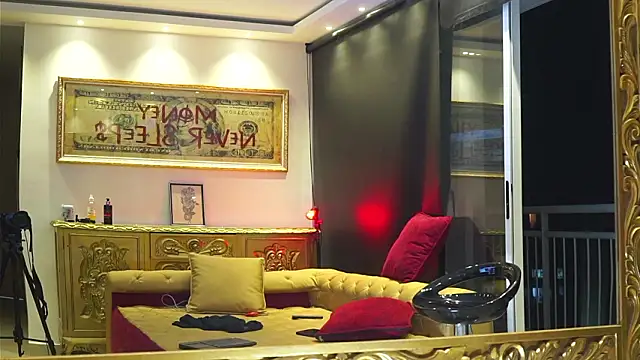 dantecoppolaa  online show from 03.12.26