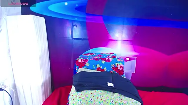 Snapshot of Cristalxxts chatting on 10.29.25 Cristalxxts online show from 10.29.25