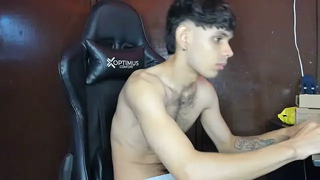 Snapshot of BanMeel01 chatting on 10.20.25 BanMeel01 online show from 10.20.25