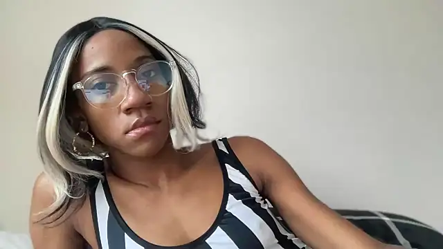 cutiesigh online show from 10.04.25