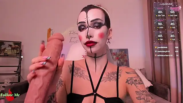 LeylaNoiry online show from 02.26.25