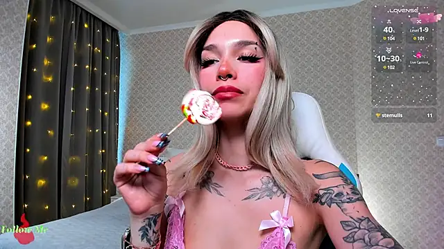 LeylaNoiry online show from 02.28.25