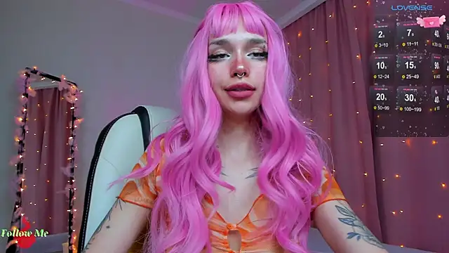 LeylaNoiry online show from 03.17.25