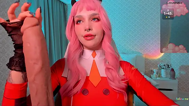 LeylaNoiry online show from 09.30.25