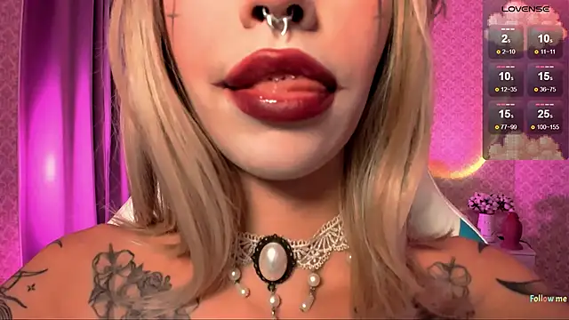 LeylaNoiry online show from 10.12.25