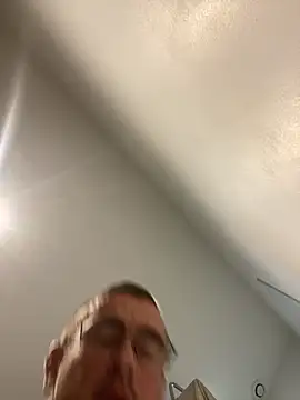 Snapshot of sunsylvain chatting on 10.31.25 sunsylvain online show from 10.31.25