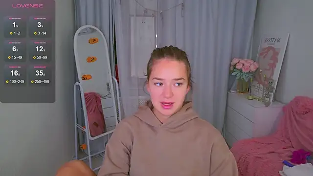 LovelyJessie online show from 10.14.25