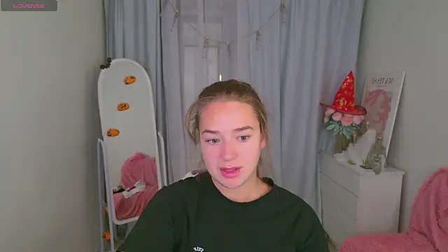 LovelyJessie online show from 10.24.25