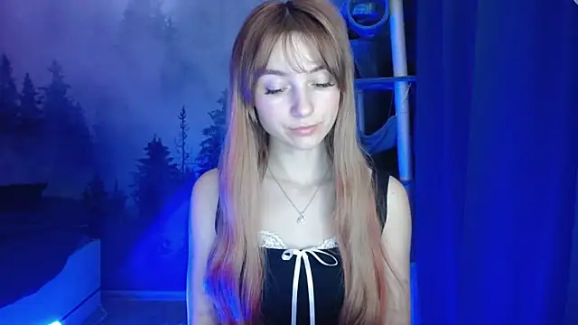 LuciaYoung online show from 01.10.25