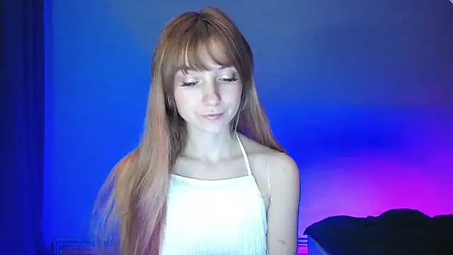 LuciaYoung online show from 01.12.25