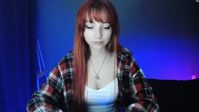 LuciaYoung online show from 03.21.25