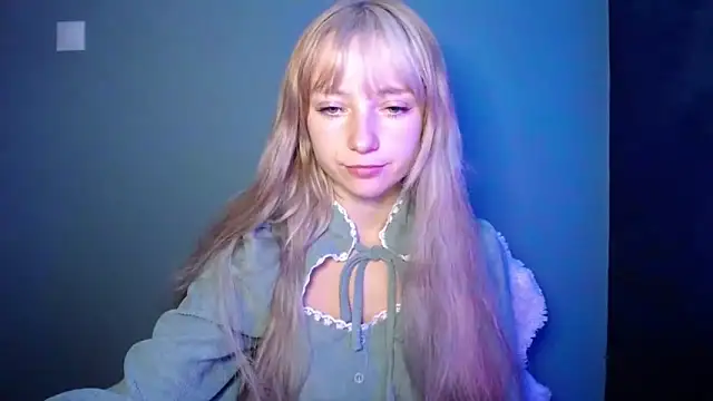 LuciaYoung online show from 09.16.25