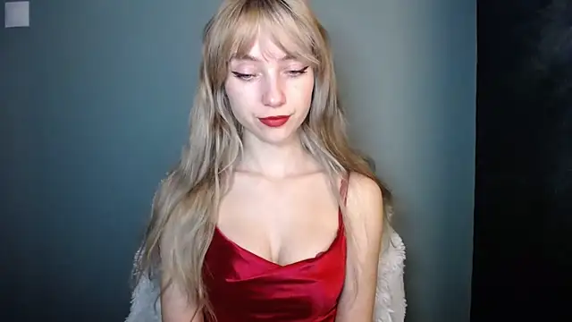 LuciaYoung online show from 11.23.25