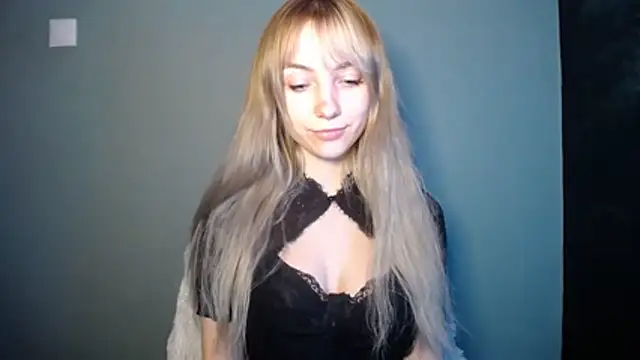 LuciaYoung online show from 01.18.26