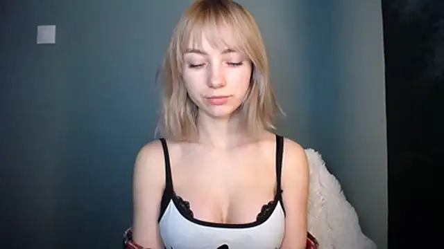 LuciaYoung online show from 02.23.26