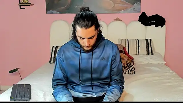 Snapshot of raymon616 chatting on 09.18.25 raymon616 online show from 09.18.25