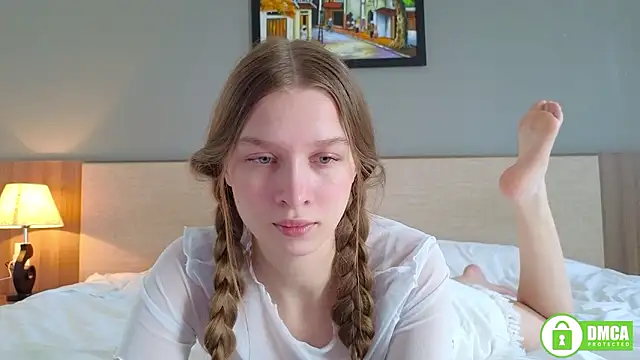 Snapshot of CutieBeauty chatting on 03.15.26 CutieBeauty online show from 03.15.26