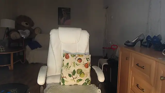 V-Alice online show from 09.10.25