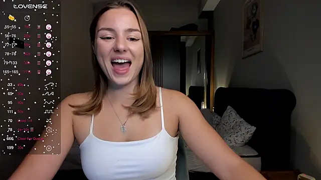 ThreeshaWhite online show from 10.15.25