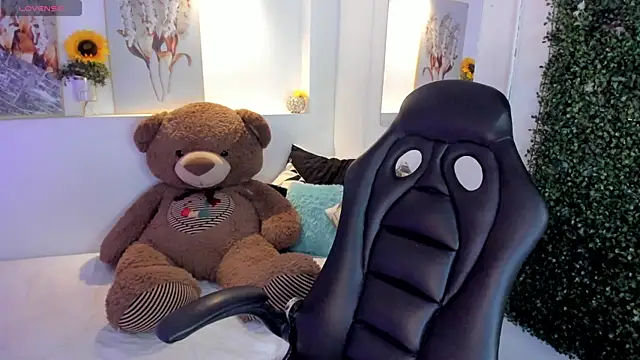 Snapshot of Abby_Mae_ chatting on 09.25.25 Abby Mae online show from 09.25.25