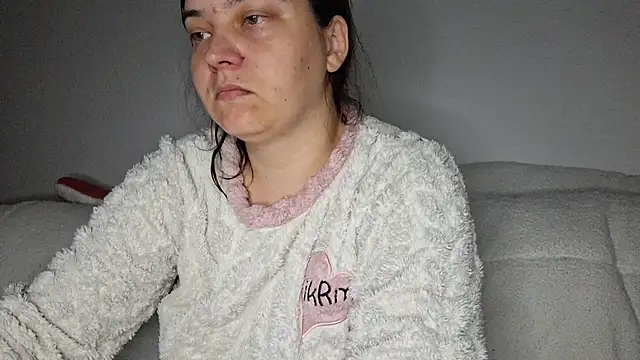 Cyndee Winter online show from 10.26.25