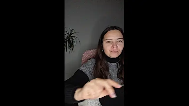 Cyndee Winter online show from 12.18.25