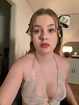 MaribelRiver online show from 09.29.25