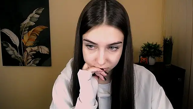 Lili magic online show from 10.26.25