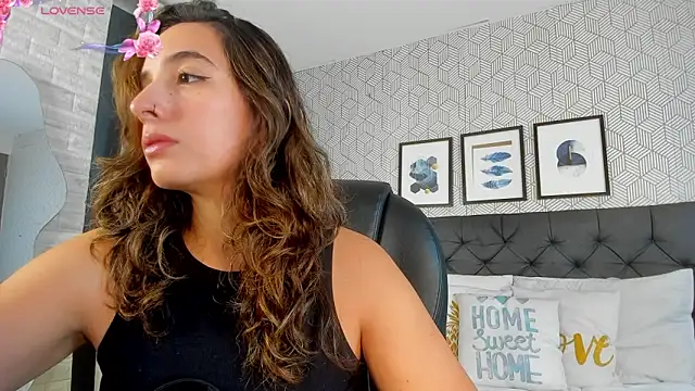 emma  smith1 online show from 03.10.25