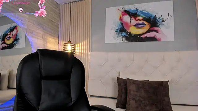 emma  smith1 online show from 09.22.25