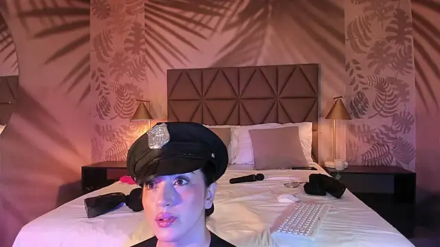 LIAH IZUMI online show from 09.20.25