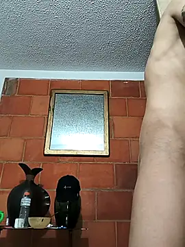 Snapshot of JoseHosther20@xh chatting on 09.21.25 JoseHosther20xh online show from 09.21.25