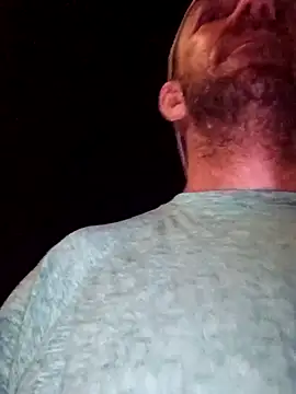 Snapshot of Treemandude chatting on 10.08.25 Treemandude online show from 10.08.25