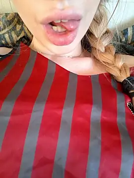 Elza kom online show from 01.06.26