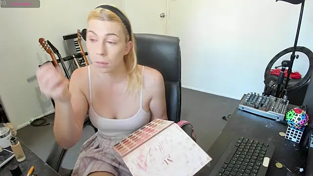 Ts-lucy-lux online show from 10.06.25