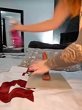 Laurahorney xo online show from 01.01.25